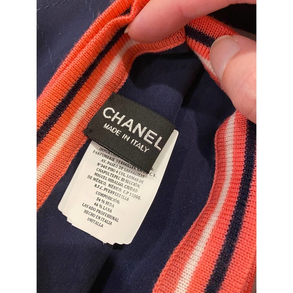 NIB Chanel CC Logo quilted patterned blue & pink silk wool scarf - Picture 5 of 6